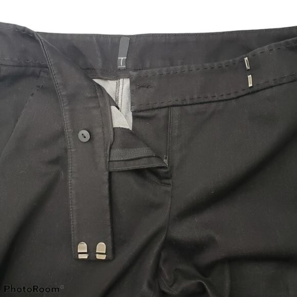 T Tahari Black Flared Dress Pants Women With‎ Button Closure & Belt Loops Size 2 - Picture 6 of 8